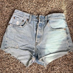 Levi’s 501 light denim shorts